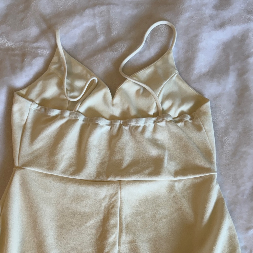Chic Cream Ruffle Skirt - Picture 4 of 5